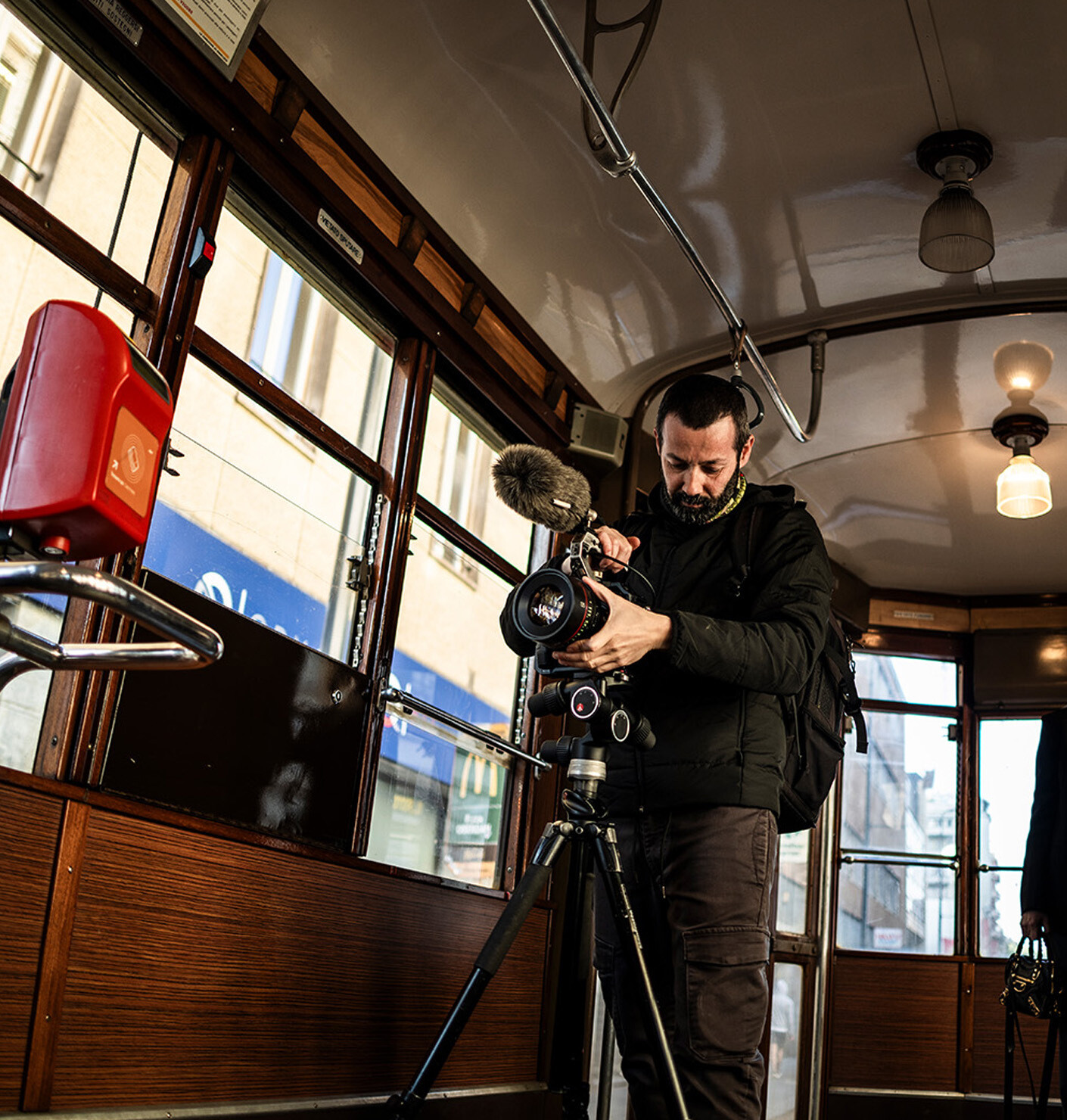 The Salone, unscripted