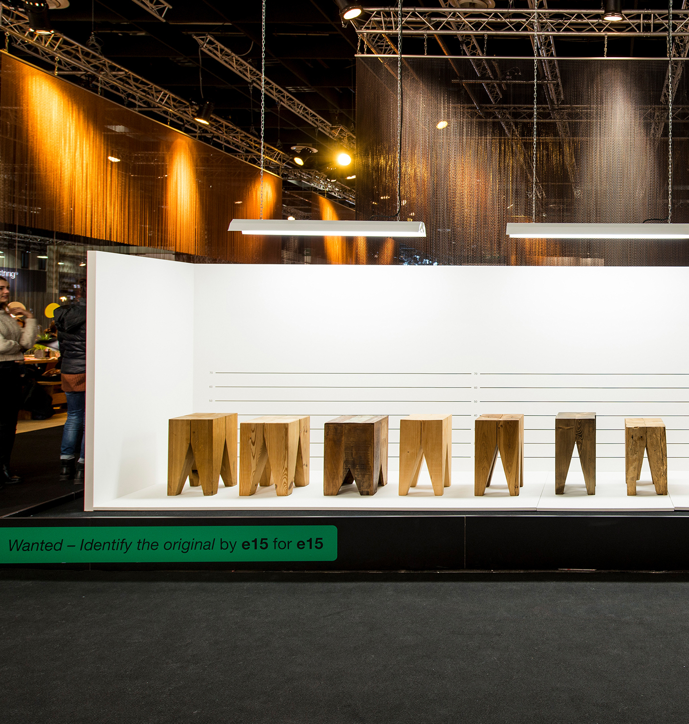 Rip-off hunter, Card players,  and a bird