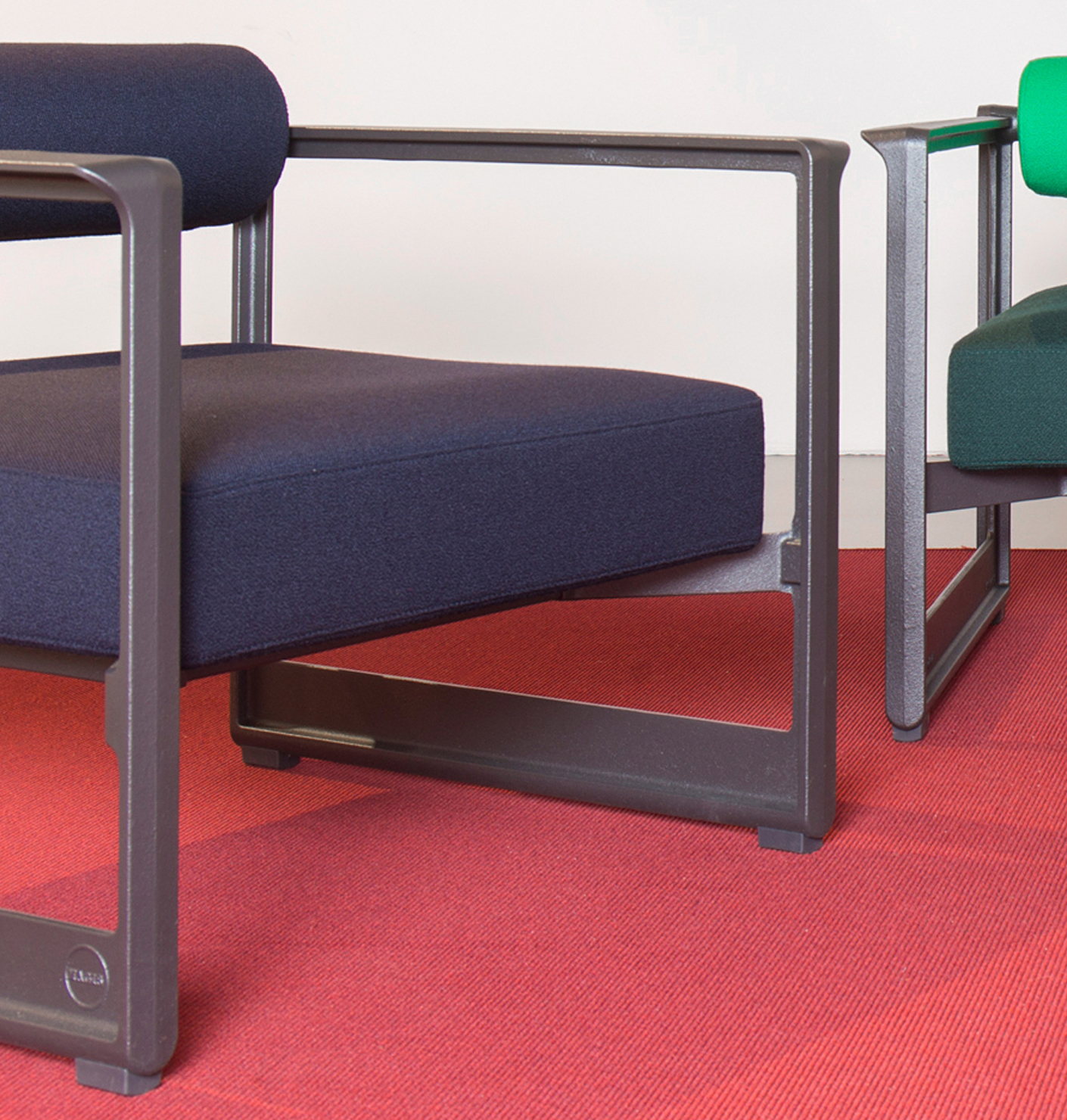 Salone, viewed critically 01: The heavy and the light