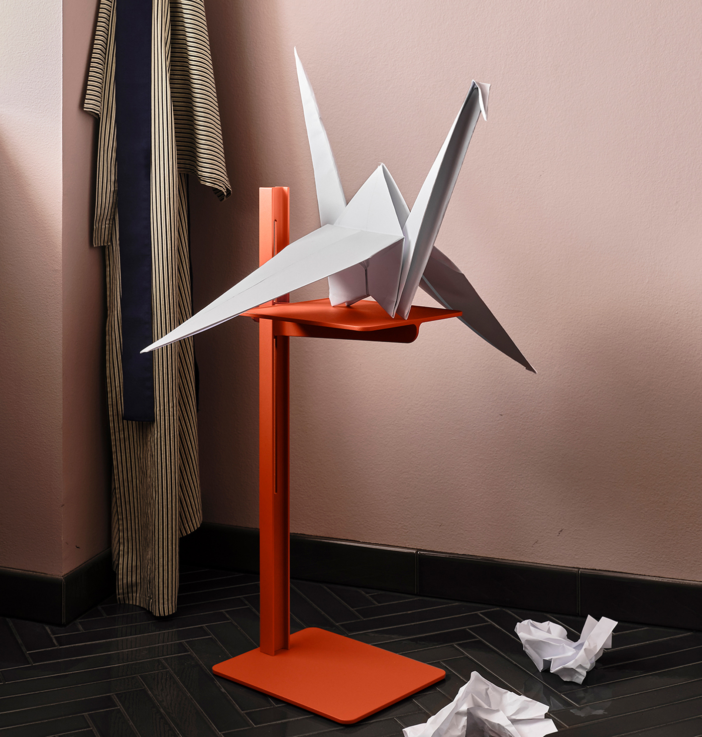 String Furniture 2020: MUSEUM SIDETABLE