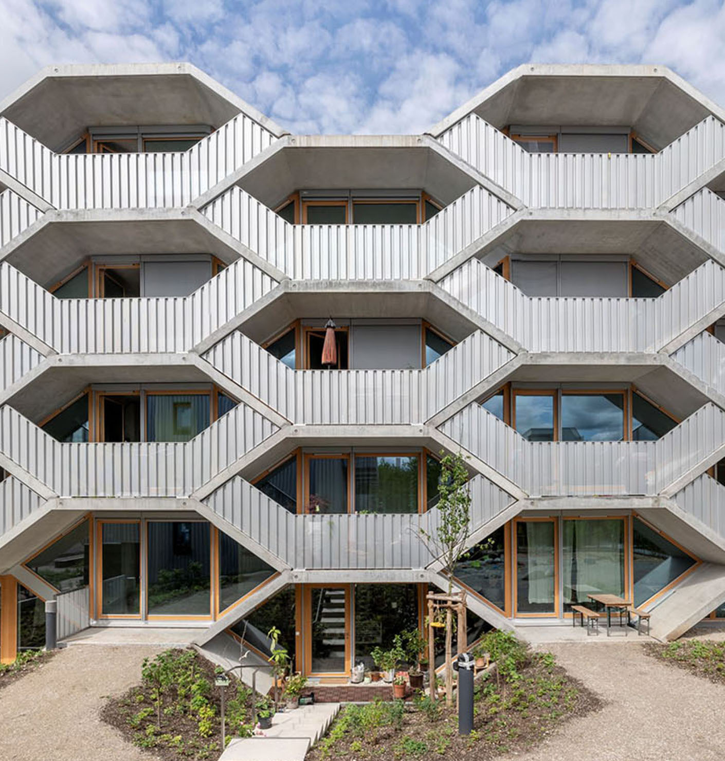 Honeycomb vs. box construction