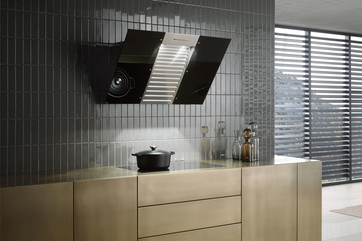 Cooker hood DA 6096 W Black Wing