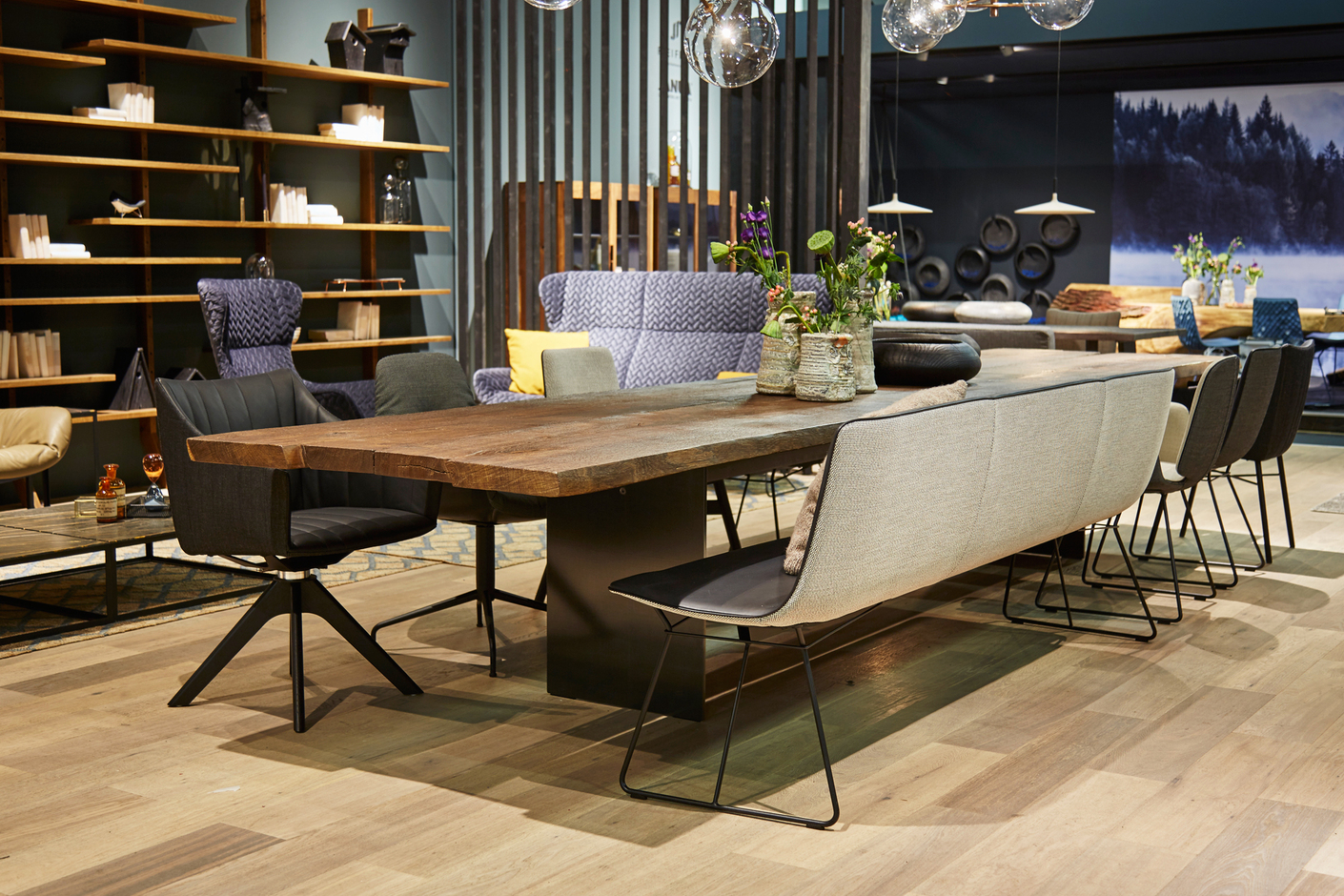 Amelie bench with wire frame