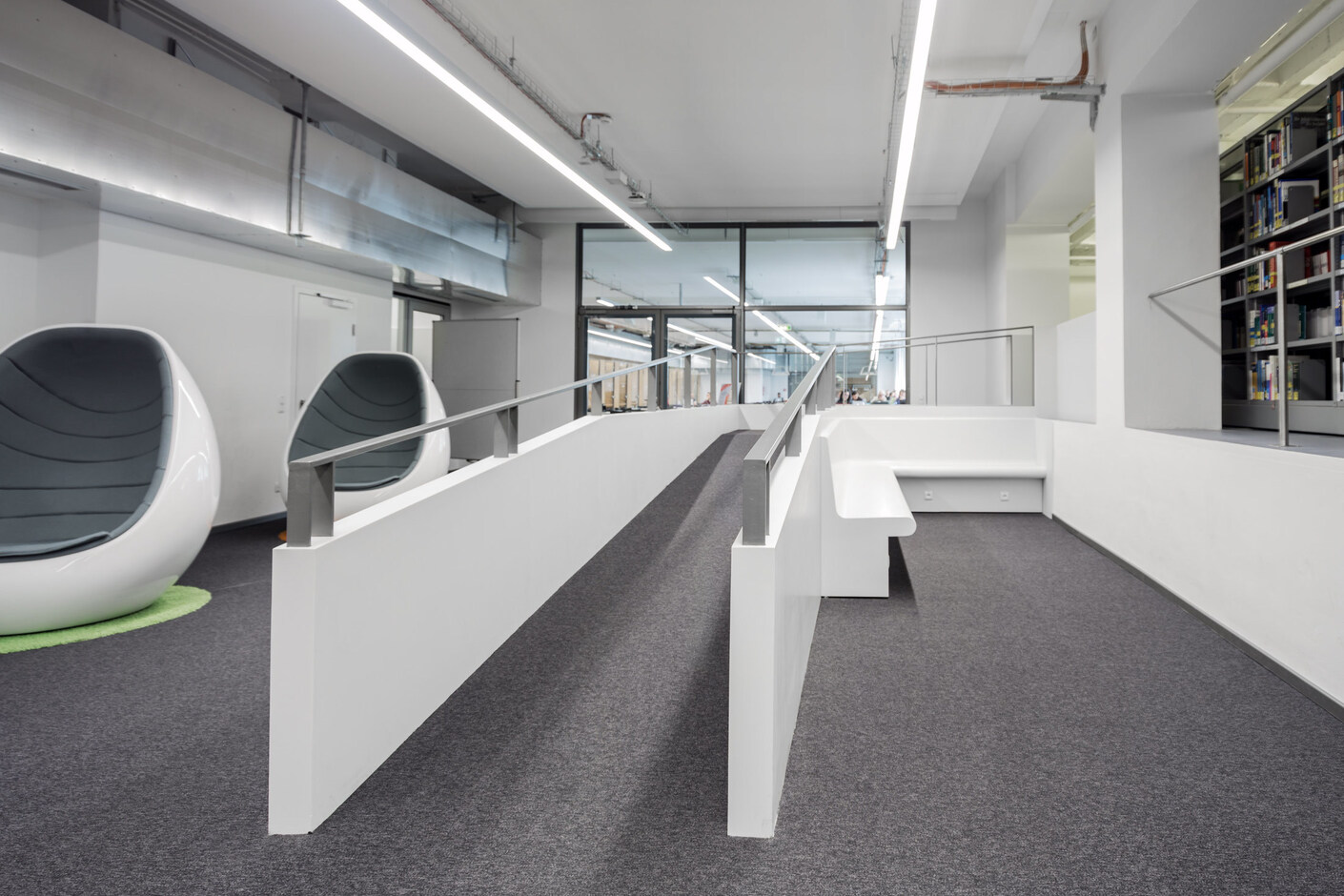 Technical University Munich 0102. Clear Nature