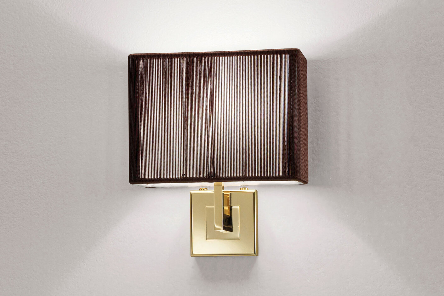 Clavius wall with bracket