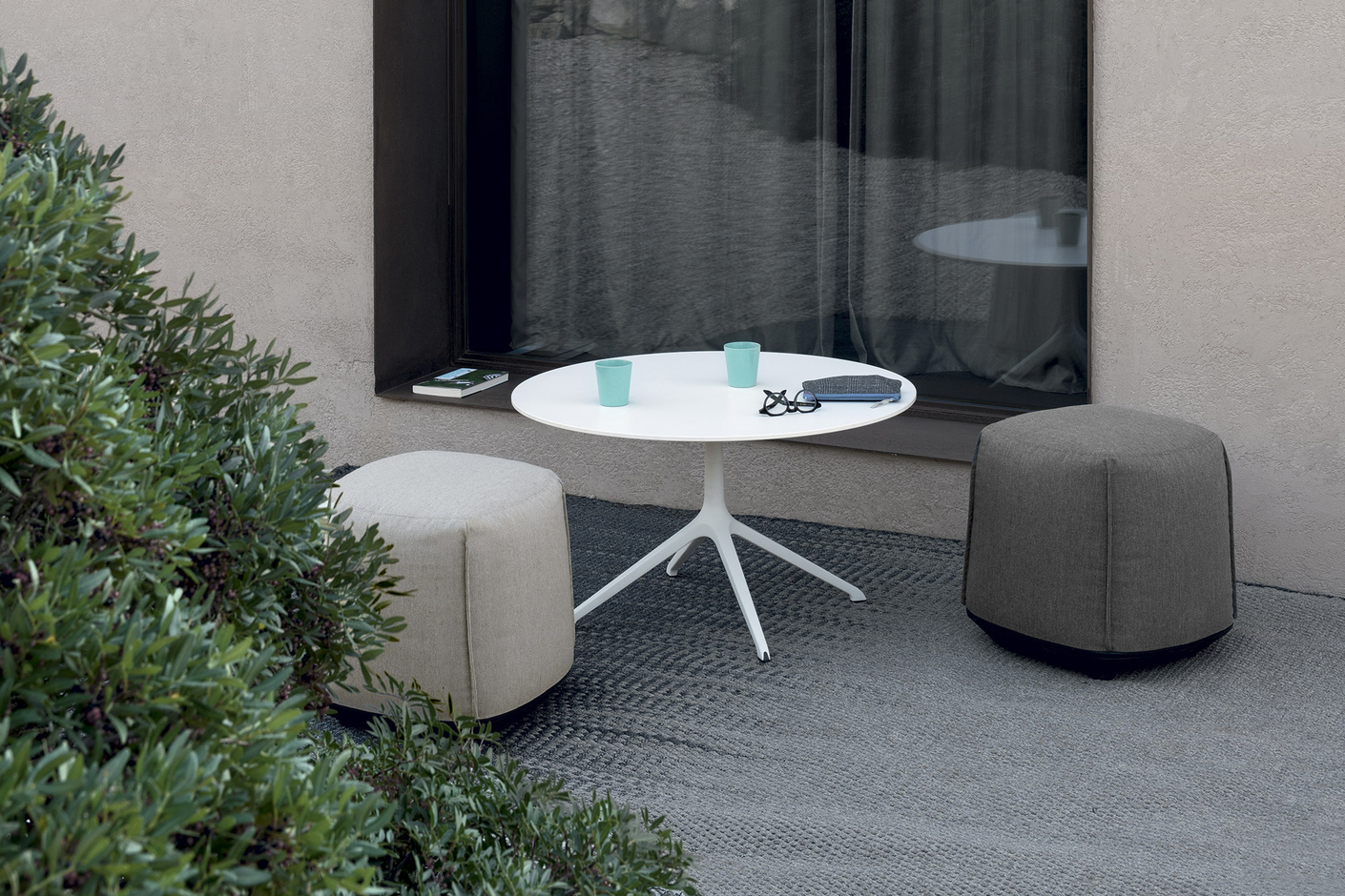 Brioni Outdoor Pouf