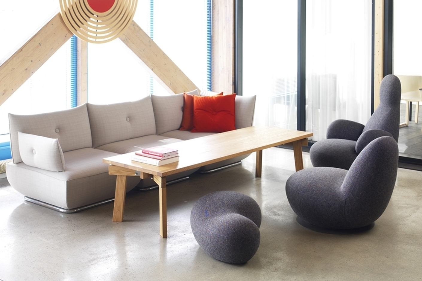 SIZE L905 coffee table