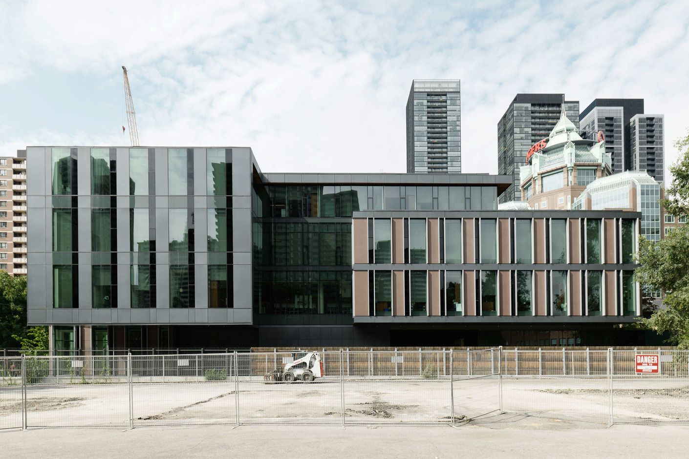 concrete skin, Elementary Teacher’s Federation