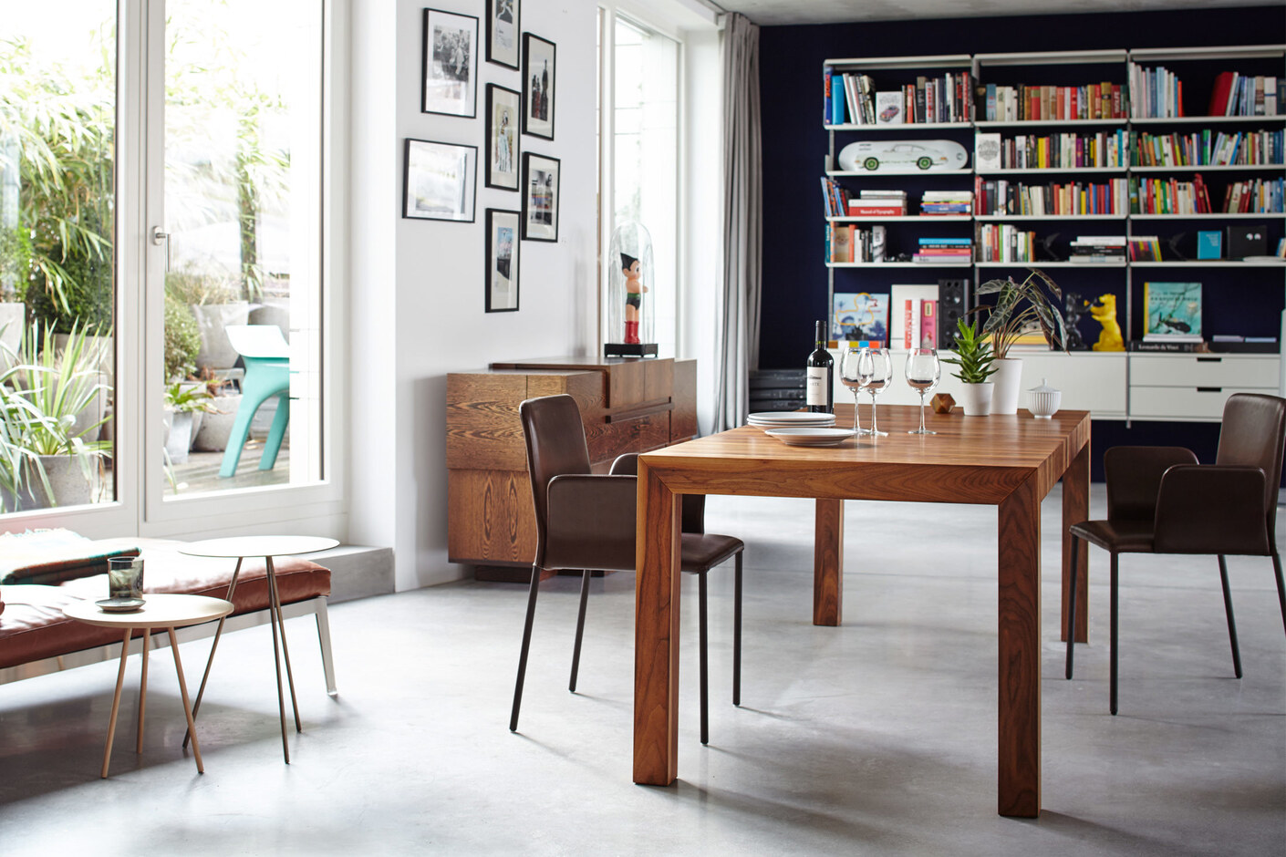 VOLTA Extendable Table