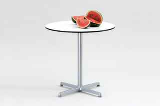 IN & OUT_ESTERNO  von  FORMvorRAT