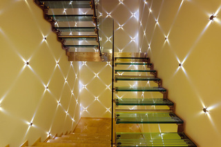 PUK  von  Delta Light