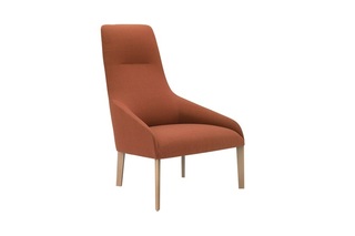 Alya lounge chair 4-legged wood base  by  Andreu World