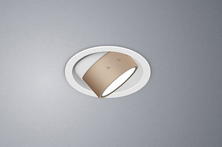 lui piano  by  Occhio