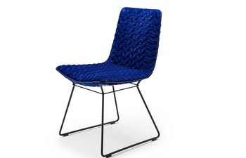 Amelie with wire frame