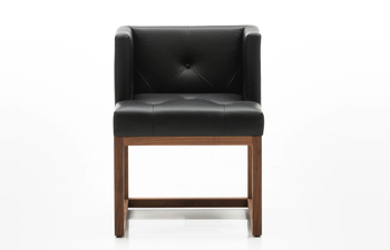 Belami Stuhl kapitoniert