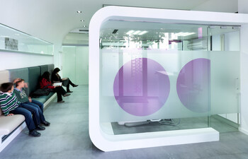 Ortega & Cubillo Dental Clinic 4102. Extreme Light