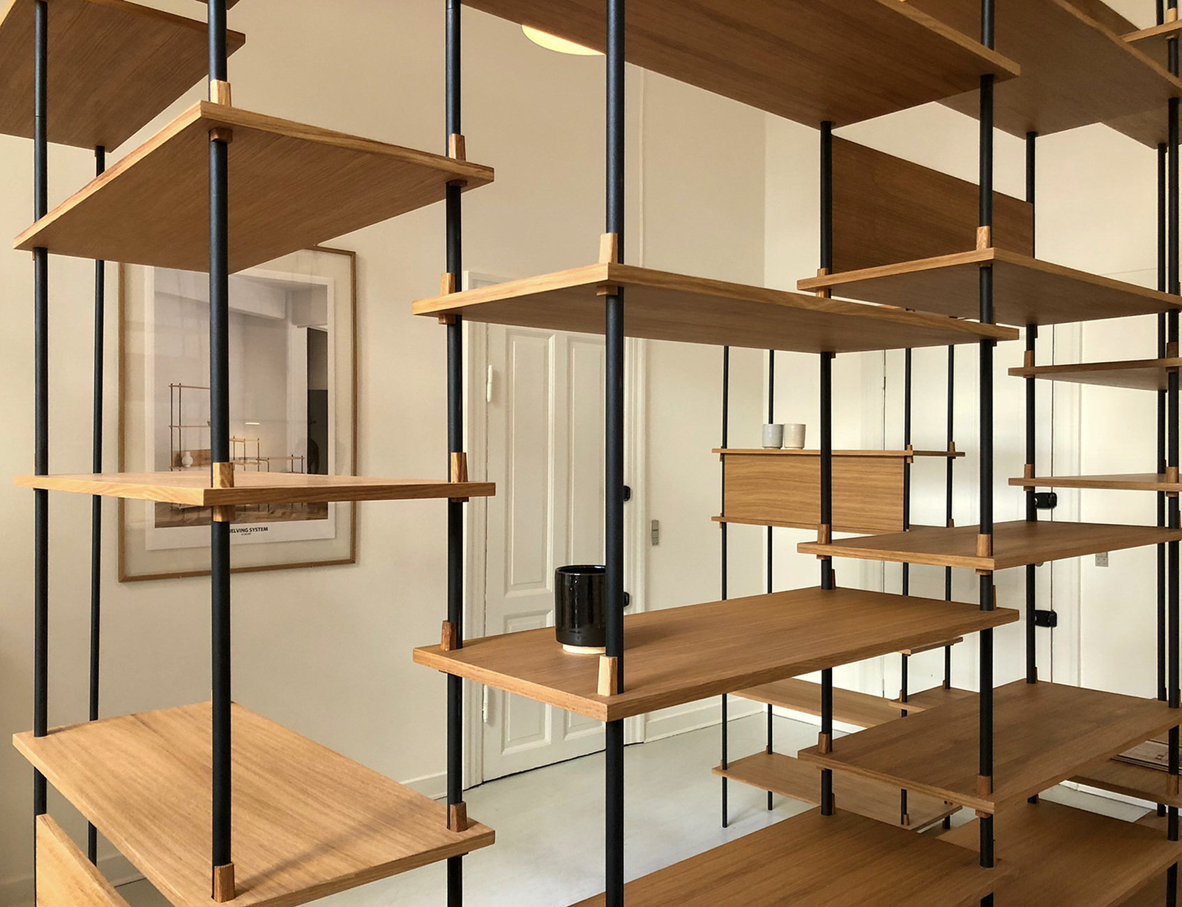 Flexible shelving system from Moebe