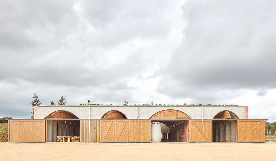 Image gallery Winery Mont-Ras