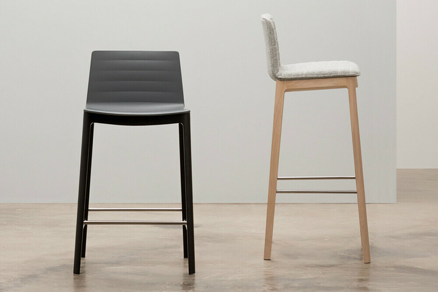 Flex stool with wood base