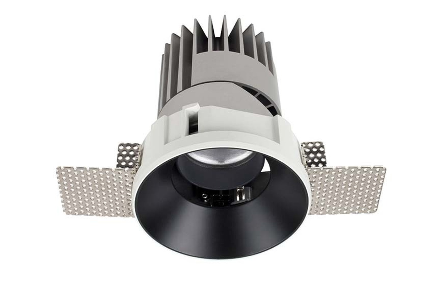 PERFORMANCE M TRIMLESS SPOT ROUND