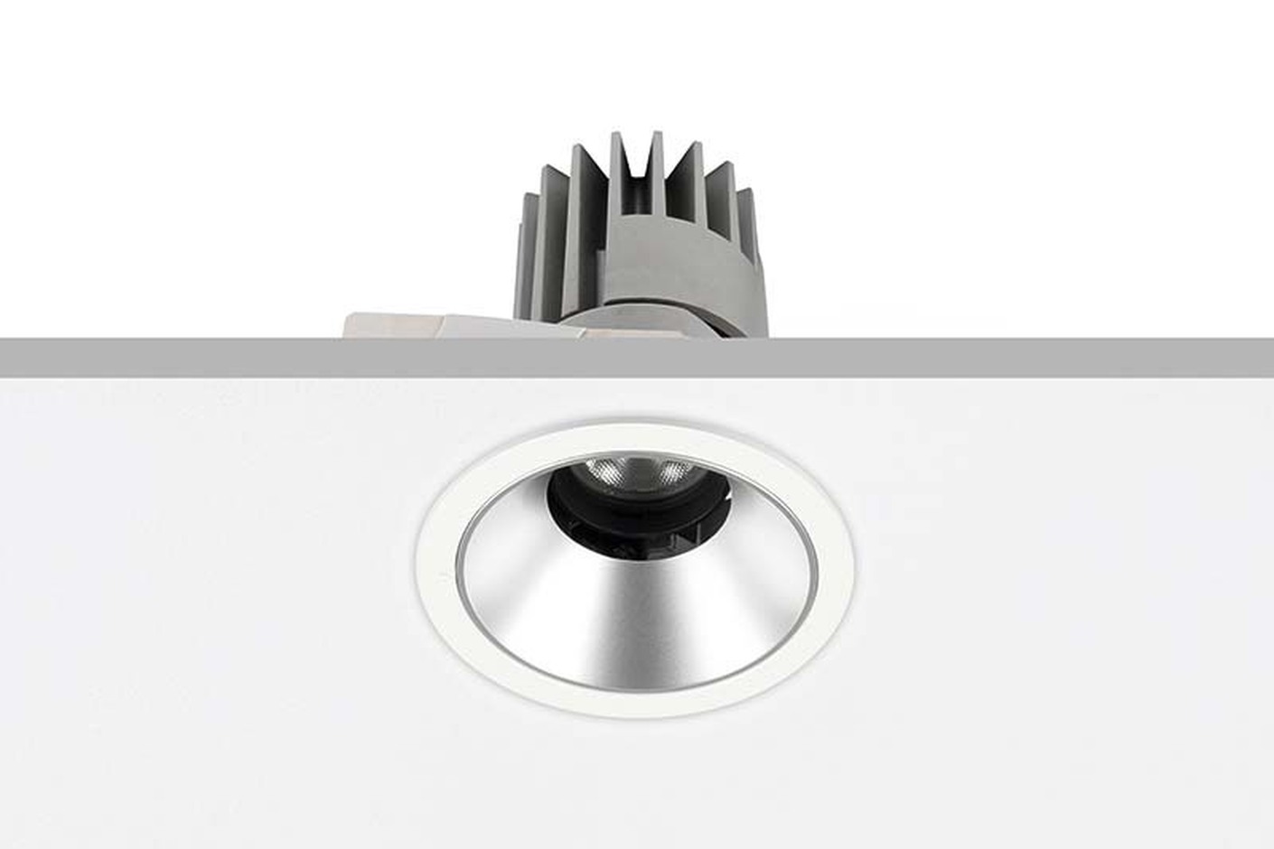 PERFORMANCE XS STANDARD SPOT ROUND